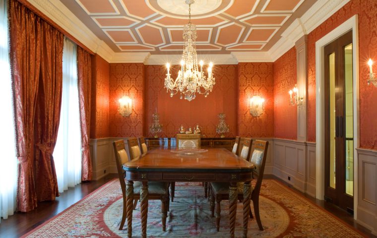 bridle-path_dining-web